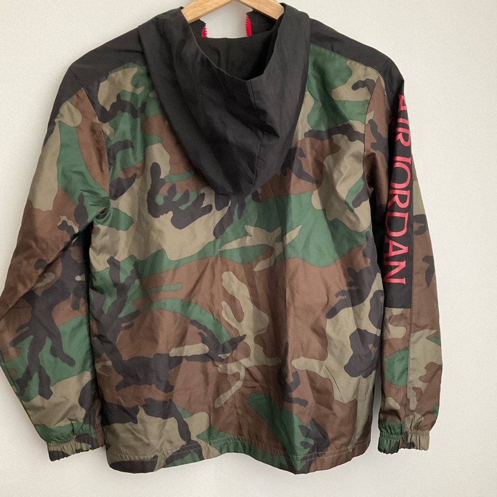 Nike Air Jordan Camo Jacket with Red Zipper Boys M (10-12) - Picture 5 of 13